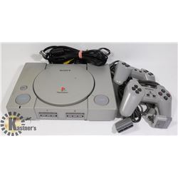 SONY PLAYSTATION, 2 CONTROLLERS