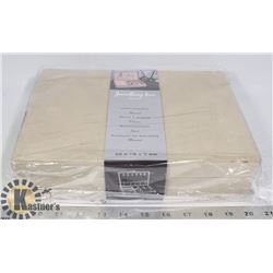 NEW VELVET JEWELRY BOX