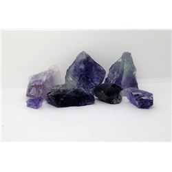 2)  LOT OF 100 GRAMS OF NATURAL ROUGH