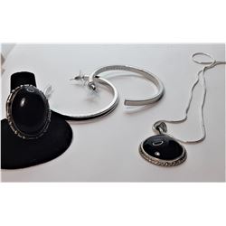 8)  SET OF BLACK ONYX AND SILVER TONE