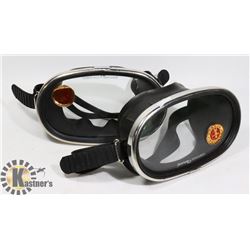 LOT OF TWO NEMROD TEMPERED DIVING GOGGLES