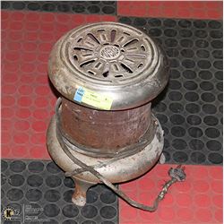 ANTIQUE METAL HEATER