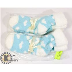 4 PAIRS OF LADIES COZY SOCKS (NEW)