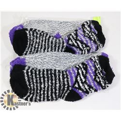4 PAIRS OF LADIES COZY SOCKS (NEW)