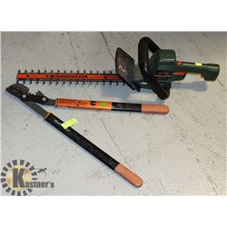 BLACK & DECKER 18" TRIMMER SOLD WITH FISKARS