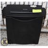 Image 1 : BLACK HOME OFFICE PAPER SHREDDER