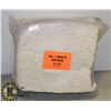 Image 1 : 25LB BAG OF WHITE WIPERS (RAGS)