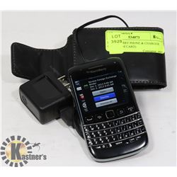 BLACKBERRY PHONE & CHARGER (NEEDS SIM CARD)