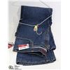 Image 1 : 2 NEW PAIRS OF DENVER HAYES JEANS  SIZE 44 X 30