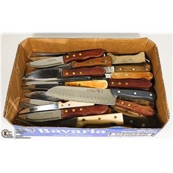 BOX WITH LOTS OF WOOD HANDLED STEAK