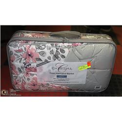CHARISMA DOWN ALTERNATIVE BLANKET SZ: QUEEN