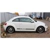 Image 4 : 2012 VOLKSWAGEN BEETLE HATCHBACK