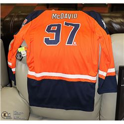 EDMONTON OILERS MCDAVID JERSEY WITH TAGS SIZE LRG