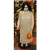 Image 1 : COLLAPSABLE SCARY CARRIE MANNEQUIN
