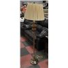Image 1 : VINTAGE BRASS AND WOOD FLOOR LAMP 62 INCH TALL