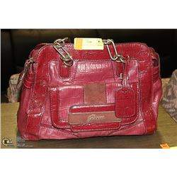 GUESS PURSE PREVIOUSLY OWNED