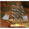 Image 1 : CUTTY SARK COLLECTIBLE MODEL SHIP