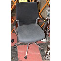 NEW METAL MESH BACK HYDRAULIC LIFT OFFICE CHAIR