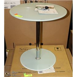 LOT OF 2 NEW SAFCO GLASS ACCENT TABLES, 1 BUILT &