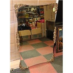 ORNATE MIRROR 30 X 40