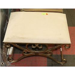 METAL & FABRIC MINI BENCH 24 X 15 X 18