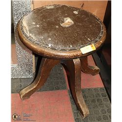 ANTIQUE OAK PIANO SWIVEL STOOL