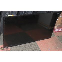 TOSHIBA 40" FLATSCREEN TELEVISION