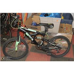 BLACK / GREEN WICKED 20 OVER RUN