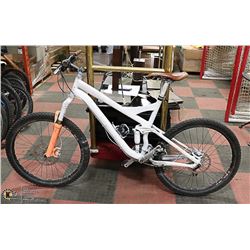 BIKE PAINTED WHITE 18 SPEED