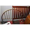 Image 1 : WOOD SINGLE HEADBOARD WITH DOUBLE BRASS HEAD