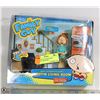 Image 1 : FAMILY GUY LIVING ROOM PLAY-SET WITH LOIS