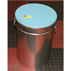 LARGE DRY DOG FOOD CAN FOR STORAGE