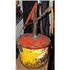Image 1 : VINTAGE OIL CAN & PUMP