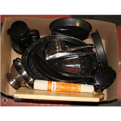 BOX WITH BAKING & KITCHENWARE INCL.