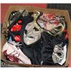 Image 1 : BOX WITH 5 HALLOWEEN COSTUMES, MASKS