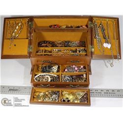 LARGE JEWELLERY MUSIC BOX AND ITEMS