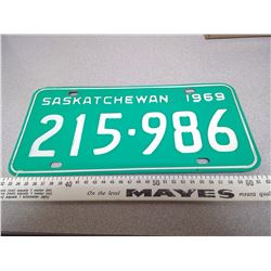 1969  SASKATCHEWAN LICENSE PLATE 215-986