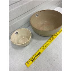 2 Crockery Mixing Bowls 9½" & 5"