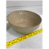 Image 3 : 2 Crockery Mixing Bowls 9½" & 5"