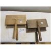 Image 1 : two sets of wool carders