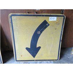 Yellow curved highway sign - heavy 30 x 30