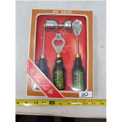 DELUXE BAR SET WHITE HORSE