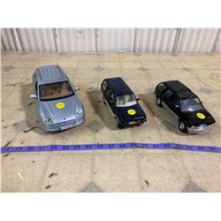 3 METAL COLLECTORS CARS