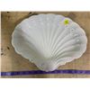 Image 4 : SPADE-SHELL MOTIF SERVING DISH