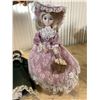 Image 7 : 3 COLLECTABLE VICTORIAN STYLE DOLLS