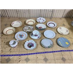 3 BOWLS + 11 PLATES/SAUCERS + 1 TEACUP + CREAMER