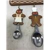 Image 2 : Christmas Gingerbread Hanging Measuring Spoon Set
