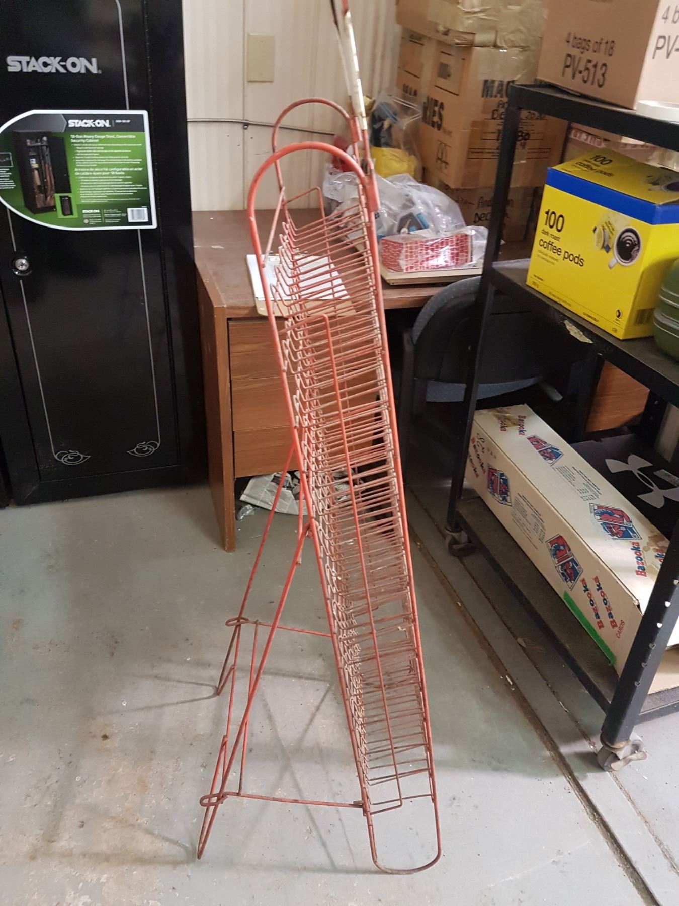 Coke Bottle Return Rack - Schmalz Auctions