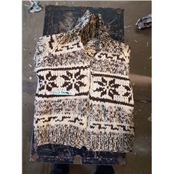 Siwash Sweater Size Large?