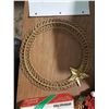 Image 6 : Tree Star, Wreath & Cord Holder